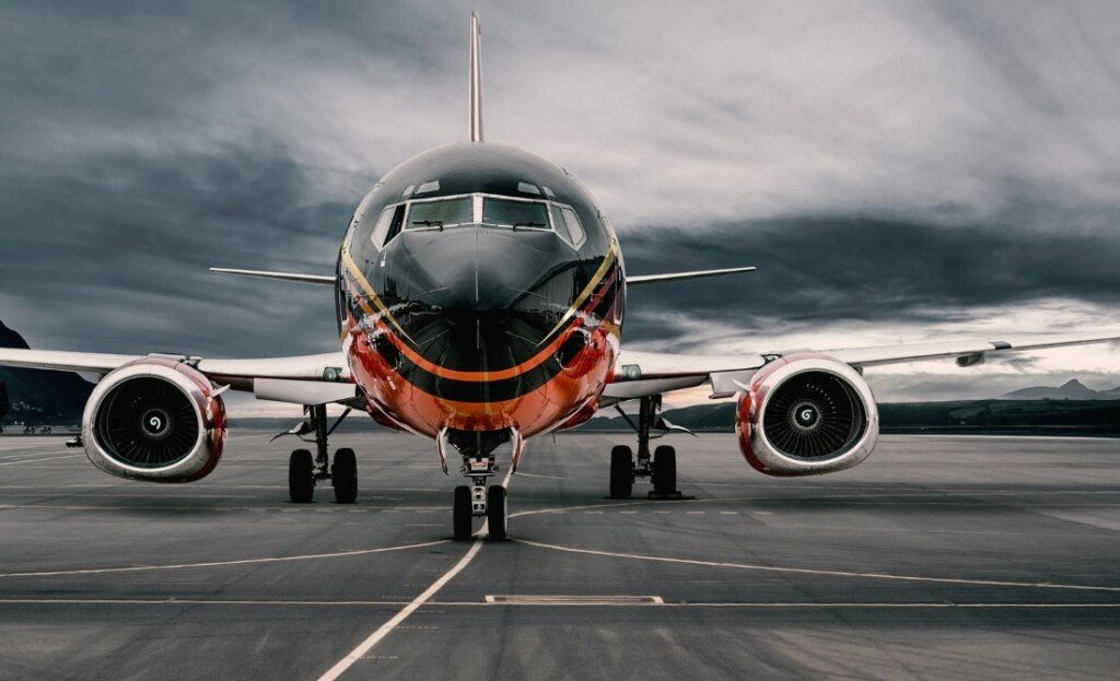 KlasJet-Boeing-737